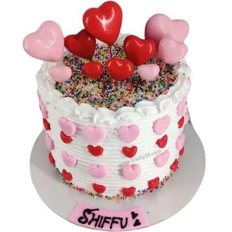 (M940) Love Theme Cake (1 Kg).