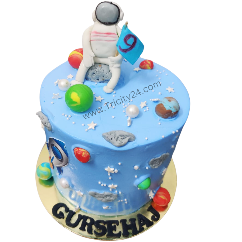 (M910) Astronaut Theme Cake (1 Kg).