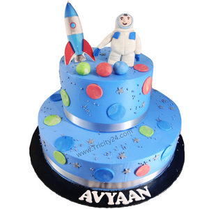 (M1056) Astronaut Theme Cake(2Kg)